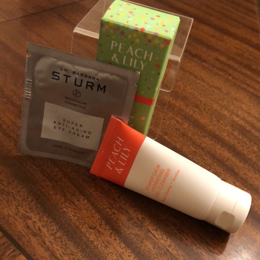 NIB 2-piece skin care travel/try it set